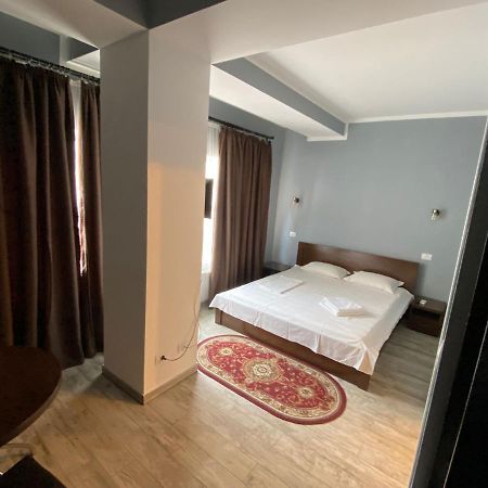 Ave Hotel Victoriei Bucharest Exterior photo