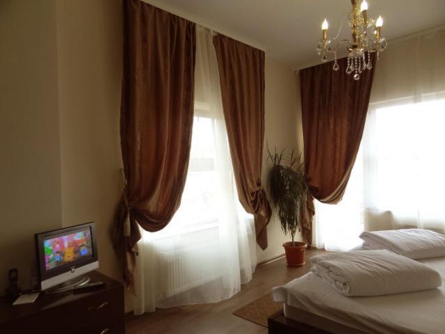 Ave Hotel Victoriei Bucharest Room photo