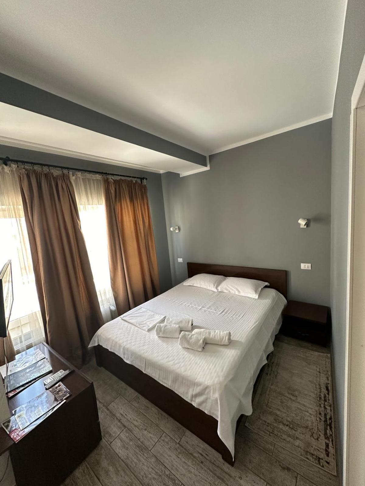 Ave Hotel Victoriei Bucharest Exterior photo